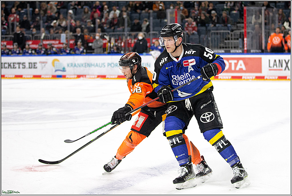 PENNY DEL; Koelner Haie- Fishtown Pinguins Bremerhaven; Koeln, 25.11.2021